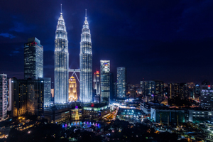ports kuala lumpur petronas towers outside